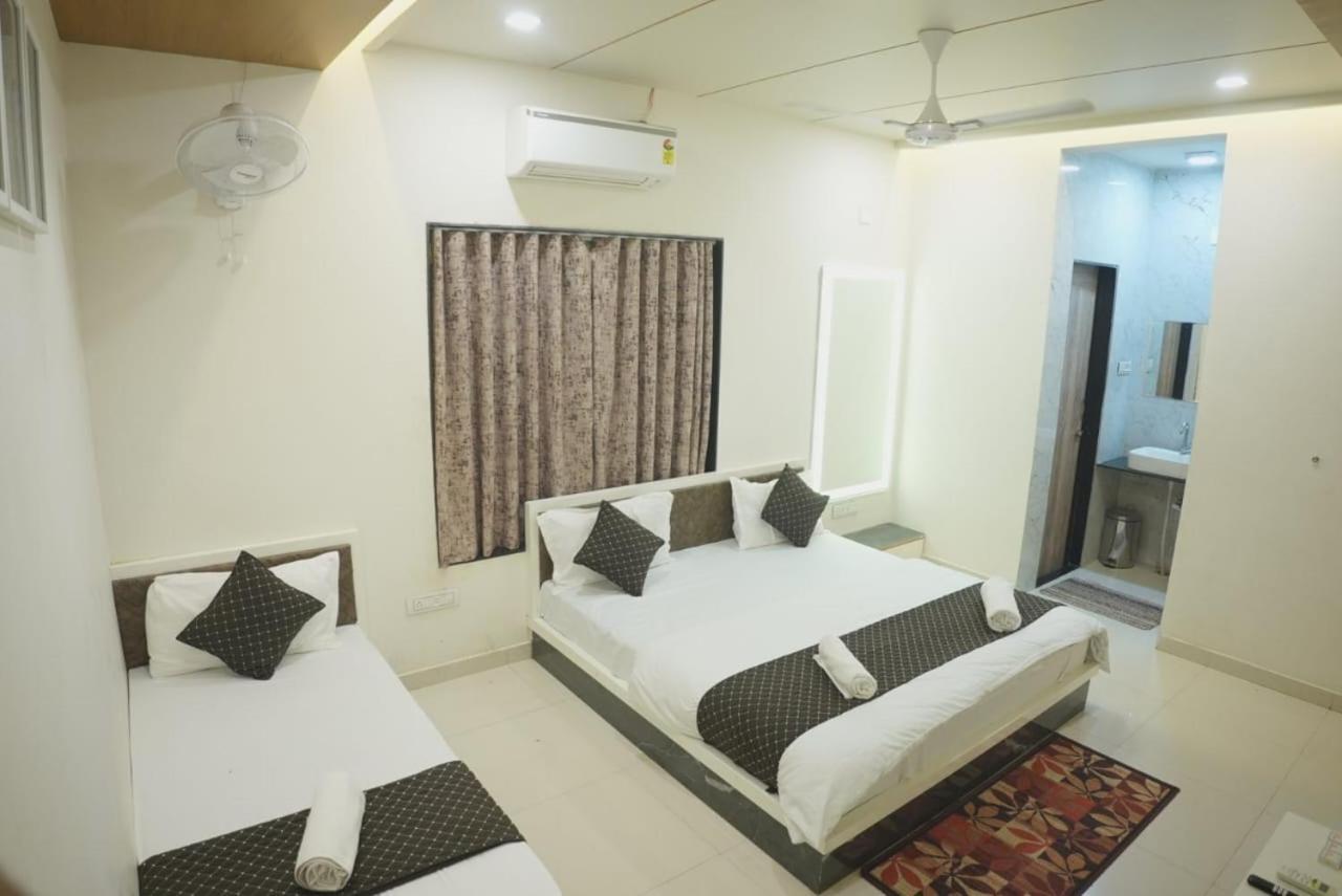 Hotel Ayodhya Virpur Ngoại thất bức ảnh
