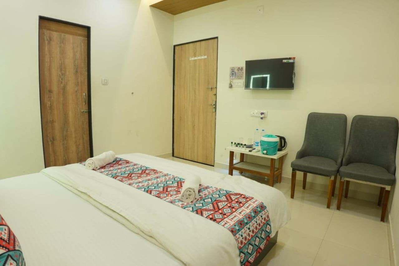 Hotel Ayodhya Virpur Ngoại thất bức ảnh